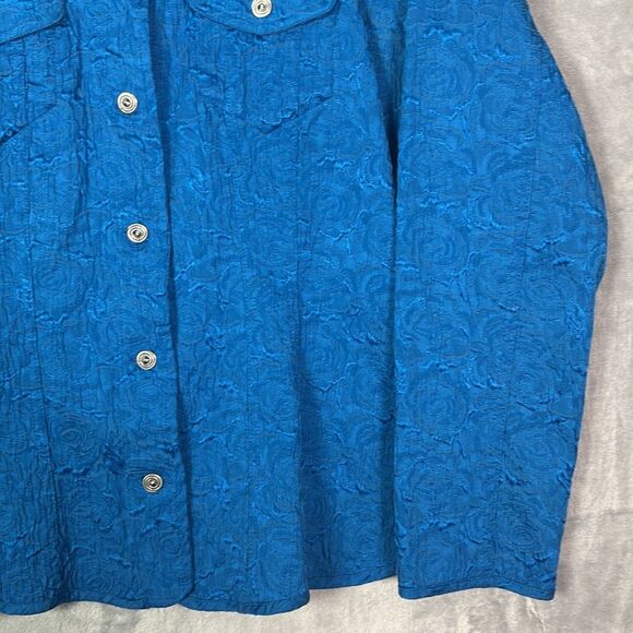 Chicos Blue Rose Pattern Full Button Up Collared Top Blouse Jacket Size 2 - Picture 5 of 10